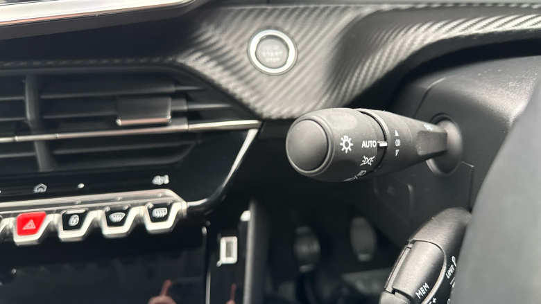 Peugeot 208 1.2 PureTech 100 Allure 5dr Petrol Hatchback